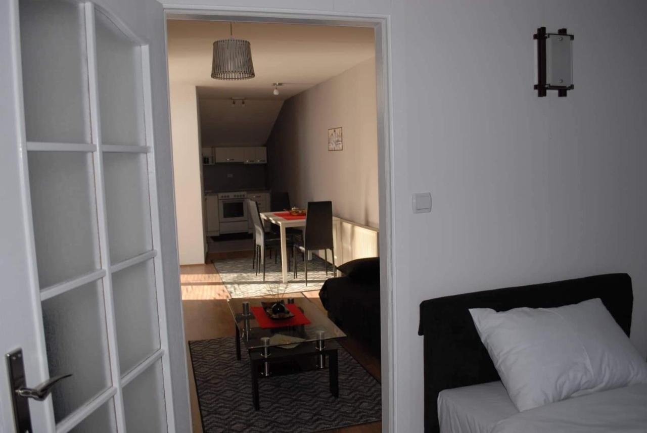 Stan Na Dan - Apartman Djordjevic Враня Екстериор снимка