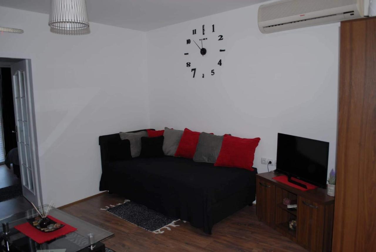 Stan Na Dan - Apartman Djordjevic Враня Екстериор снимка